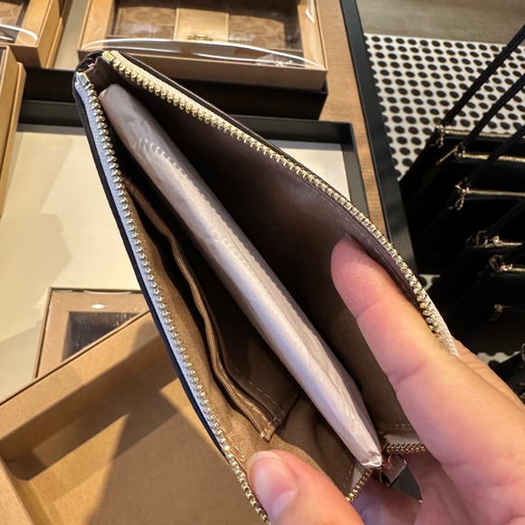 NWT! Coach CX174 Boxed Corner Zip Wristlet Gift Set With Star Print And Charms - Picture 7 of 9